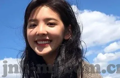 足球比分   爆棚-绿茵烽火映比分，激情爆棚燃赛场